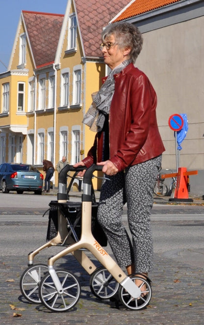 Rollator Trust Care Let's Fly (6,1kg)
