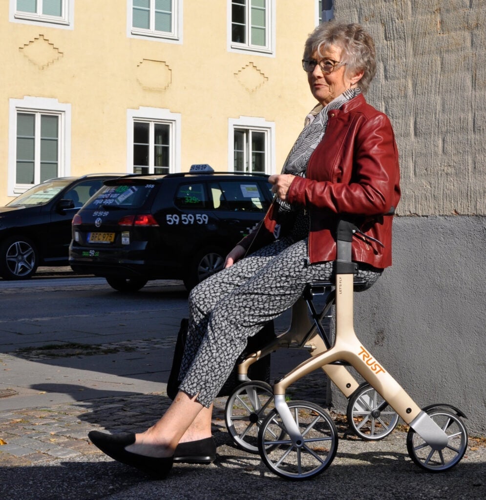 Rollator Trust Care Let's Fly (6,1kg)